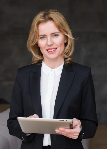 Our Financial Experts The Team  Member Solution. - gg扑克
